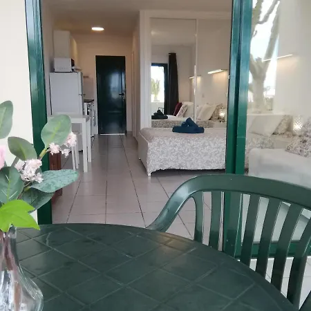 Playa Roca Modern - Seafront Pool Complex Costa Teguise