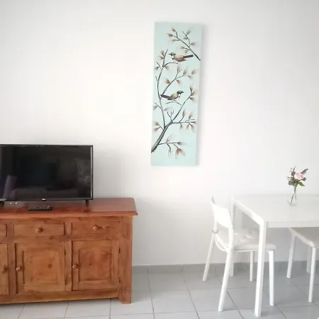 Apartment Playa Roca Modern - Seafront Pool Complex *