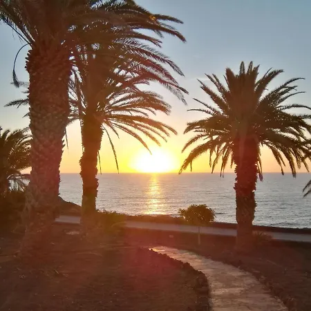 Apartment Playa Roca Modern - Seafront Pool Complex *